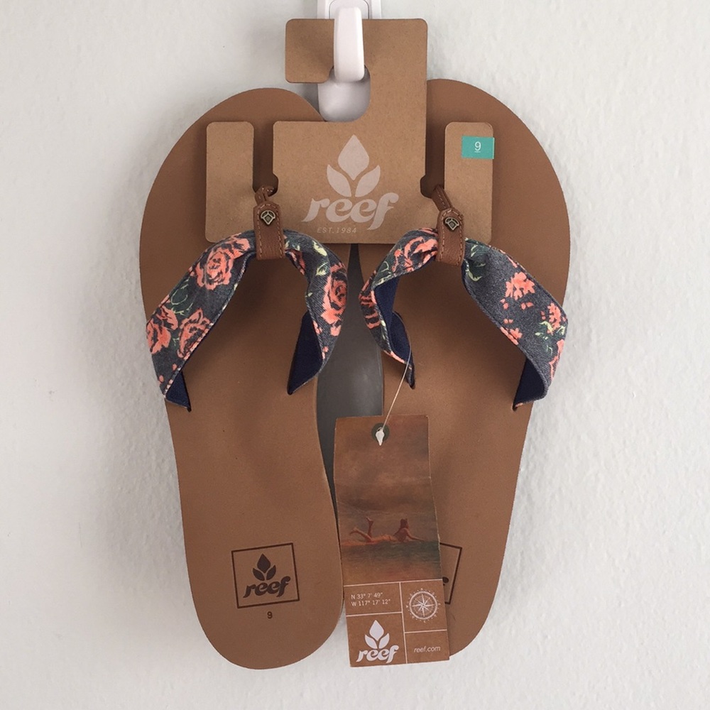 NWT Reef Flip Flops